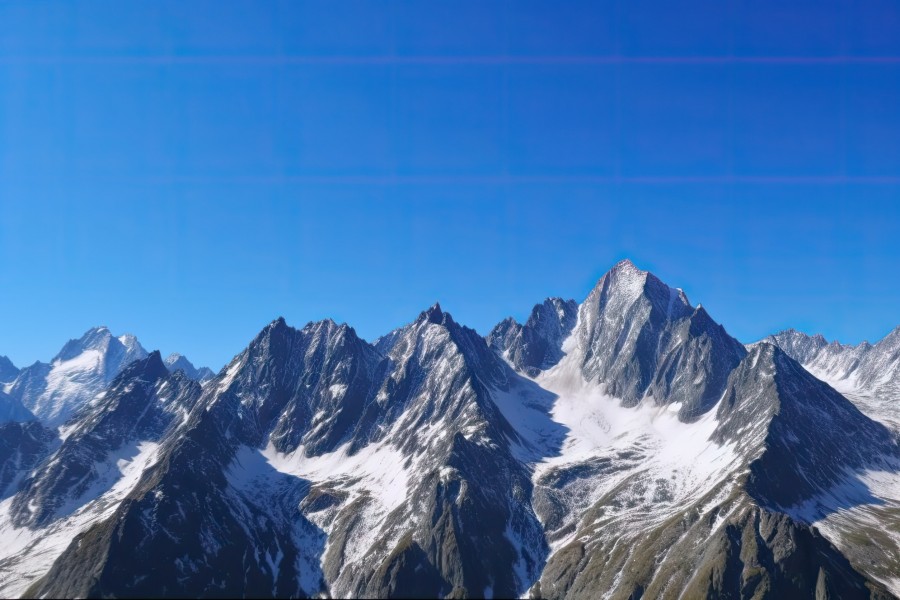 Où se trouve le massif des Écrins ?