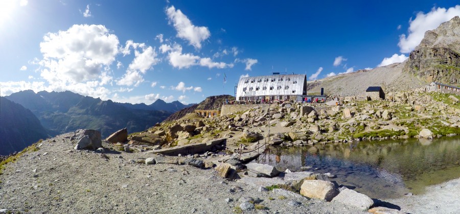 Quelles sont les différentes voies d'ascension du Grand Paradis ?